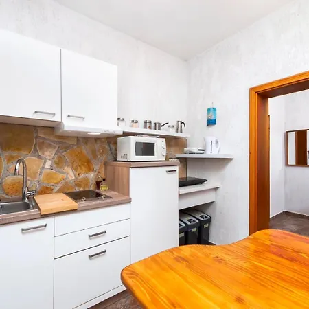 Apartman Angela * بالي