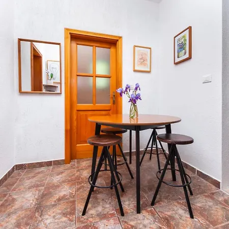 شقة Apartman Angela *